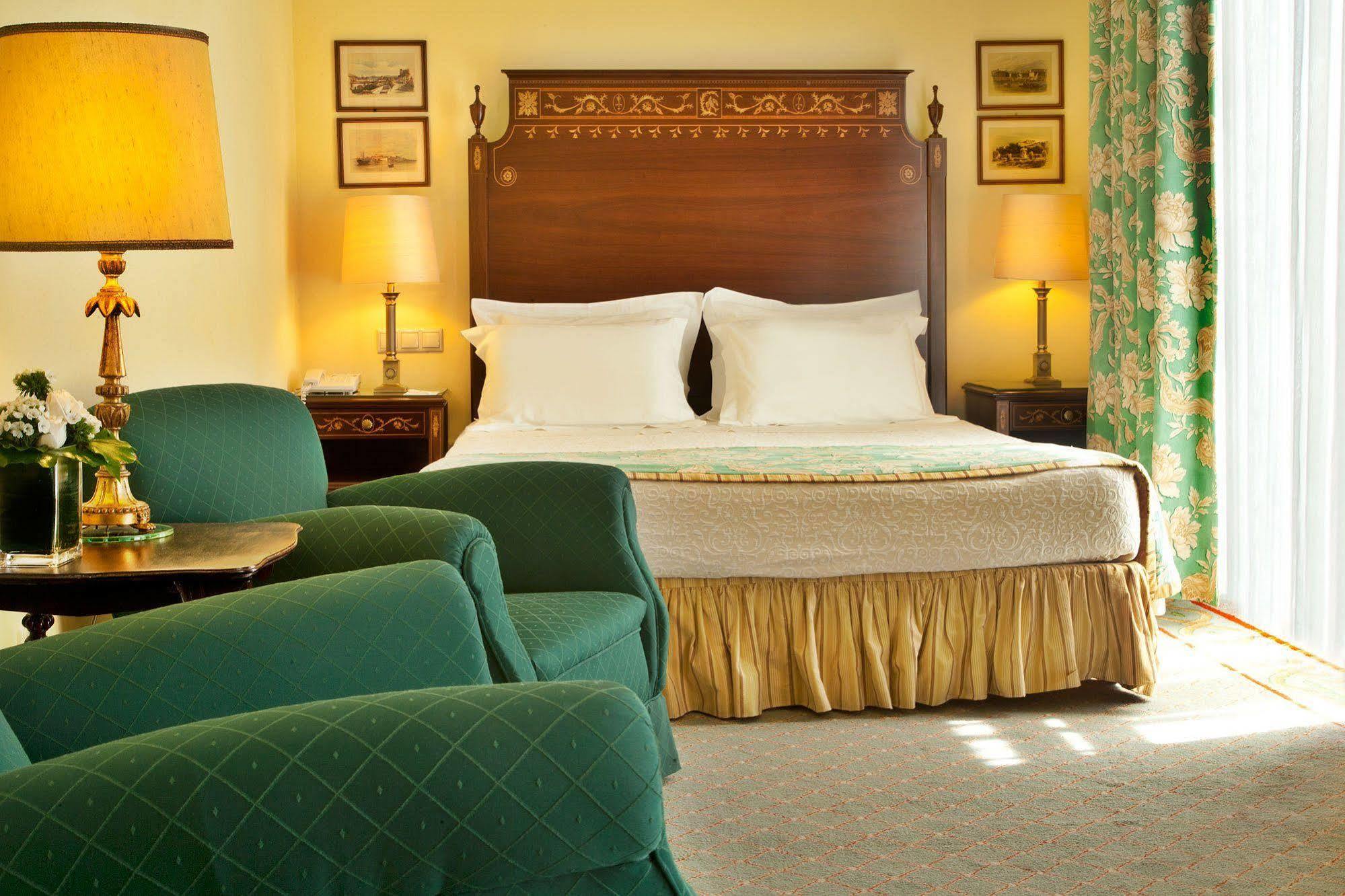 Hotel Avenida Palace Lisboa Eksteriør bilde A room at the hotel